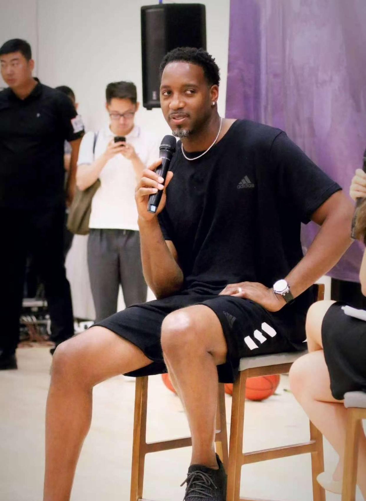 双核状态在线！乔治&马尔卡宁首节合砍21分4篮板4助攻（双核火力全开！乔治与马尔卡宁首节合砍21分4板4助）