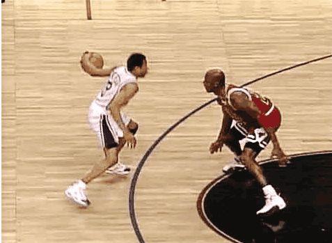 湖人vs猛龙首发：里夫斯搭档詹皇PK英格拉姆&巴恩斯（湖人战猛龙首发：詹皇联手里夫斯，对阵英格拉姆与巴恩斯）