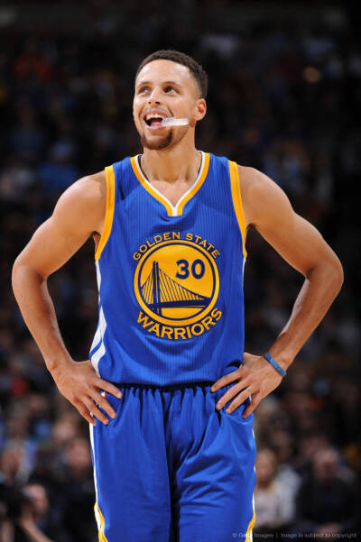 图片报：曼联、曼城&阿森纳在关注法兰克福后卫纳撒尼尔-布朗（《图片报》：曼联、曼城与阿森纳有意法兰克福后卫纳撒尼尔-布朗）