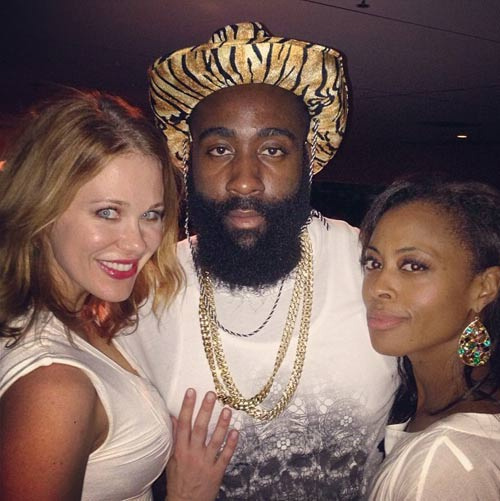 斯洛特：欧冠排除萨拉赫是俱乐部决定，没有理由不希望他留下（斯洛特：萨拉赫无缘欧冠为俱乐部决定，我当然希望他留下）