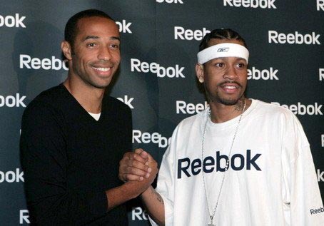 杰伦·约翰逊半场三双创纪录，成道格·里弗斯后首人（杰伦·约翰逊半场砍下三双刷新纪录，成为里弗斯以来第一人）