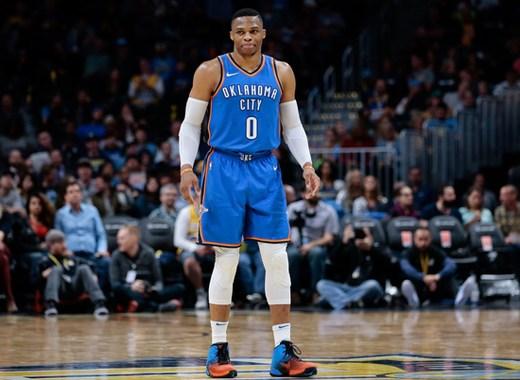 德甲战报：凯恩替补登场戴帽，拜仁5-0狂胜十人斯图加特（德甲：凯恩替补上演帽子戏法，拜仁5-0横扫十人斯图加特）